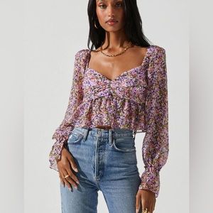ASTR THE LABEL LUANN TOP PURPLE NAVY FLORAL